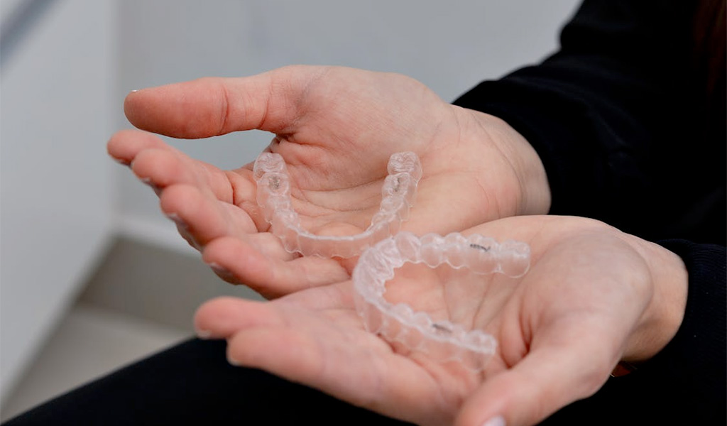 Съемные ретейнеры для зубов